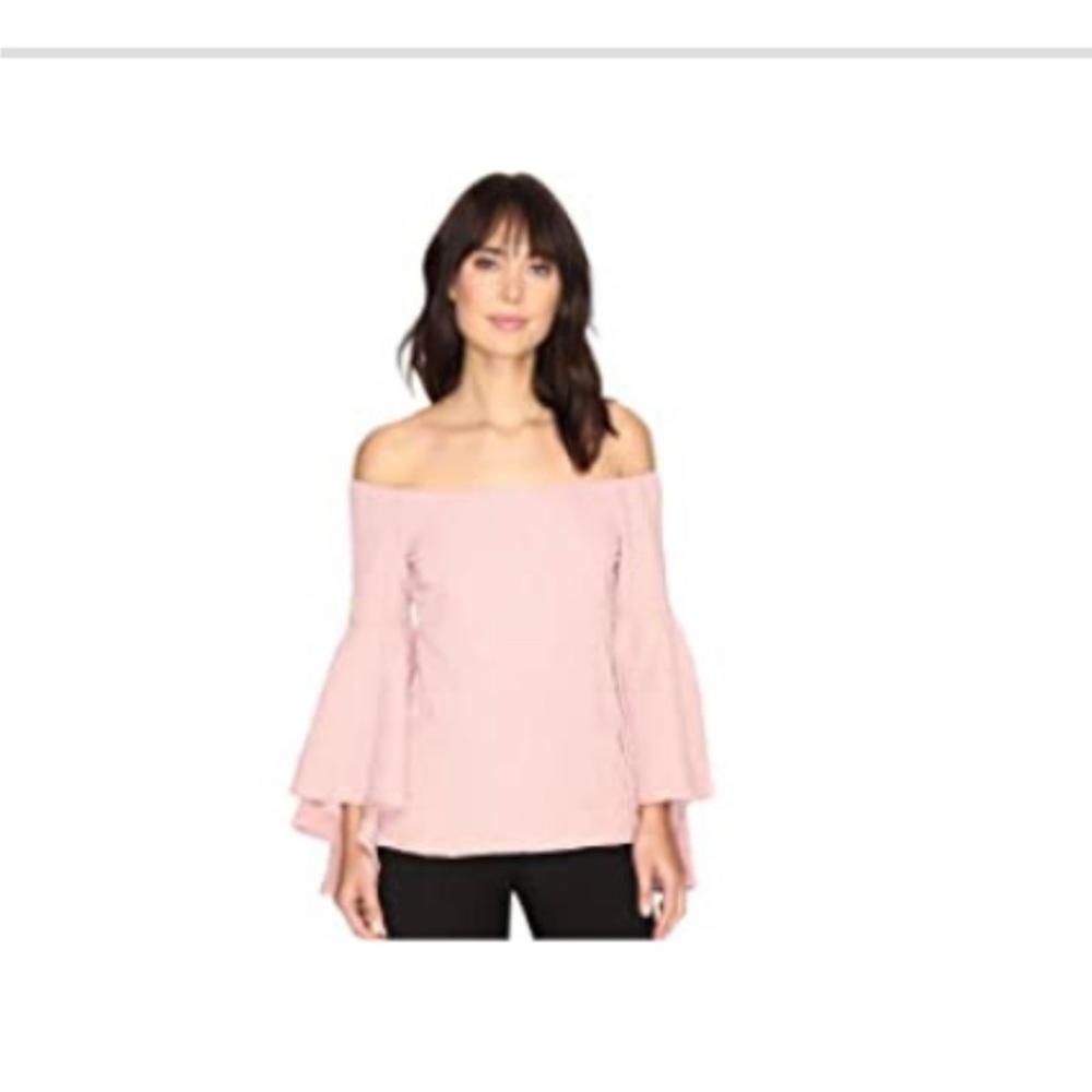 Romeo + Juliet Couture Long Sleeve Ruffle Top - Mist Rose
